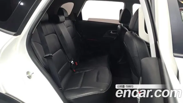 Kia Niro — фото 11