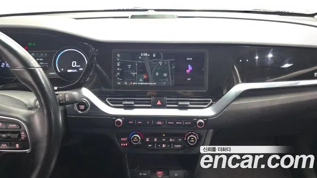 Kia Niro — фото 14