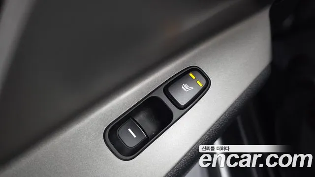 Kia Niro — фото 19