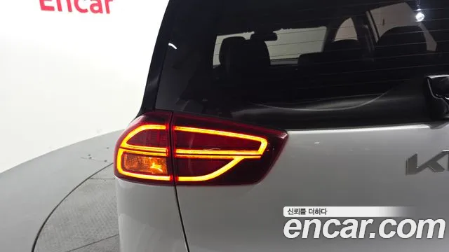 Kia Niro — фото 23