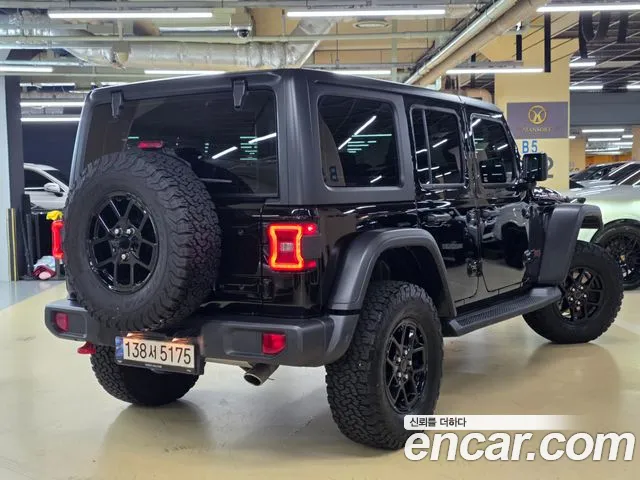 Jeep Wrangler — фото 2