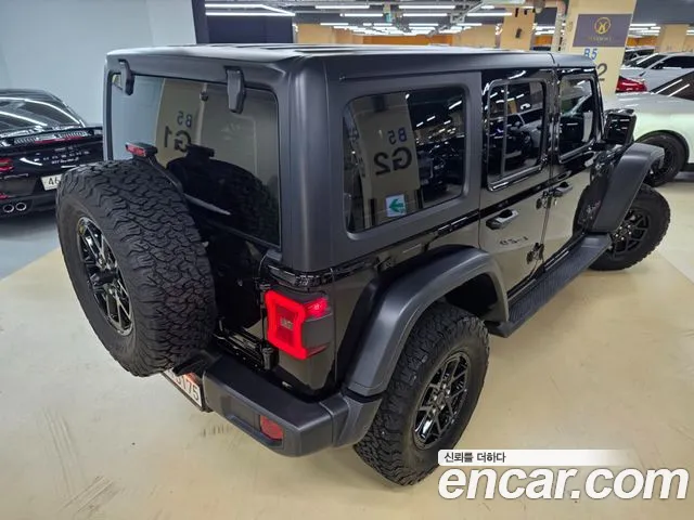 Jeep Wrangler — фото 4