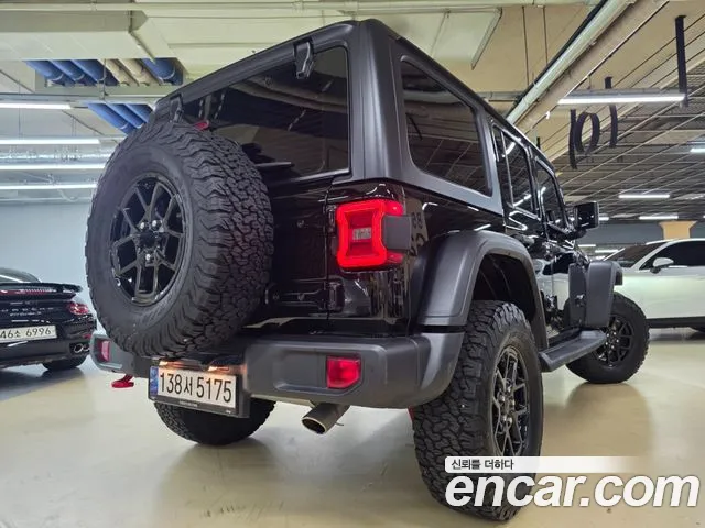 Jeep Wrangler — фото 5