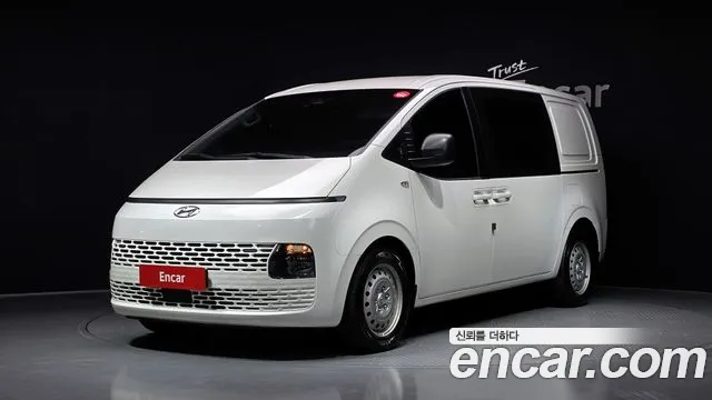 Hyundai Staria — фото 1