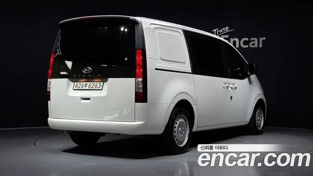 Hyundai Staria — фото 2