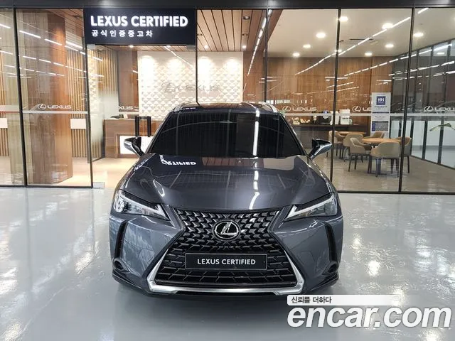 Lexus UX — фото 3