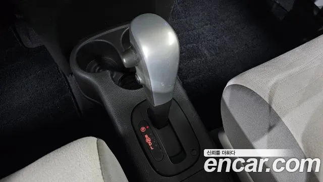 Nissan Cube — фото 9