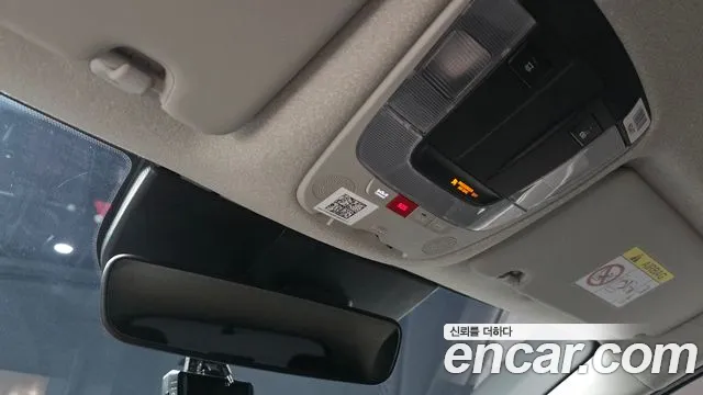 Kia Niro — фото 19