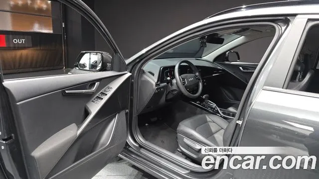 Kia Niro — фото 10
