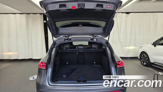 Mercedes-Benz EQC — фото 20