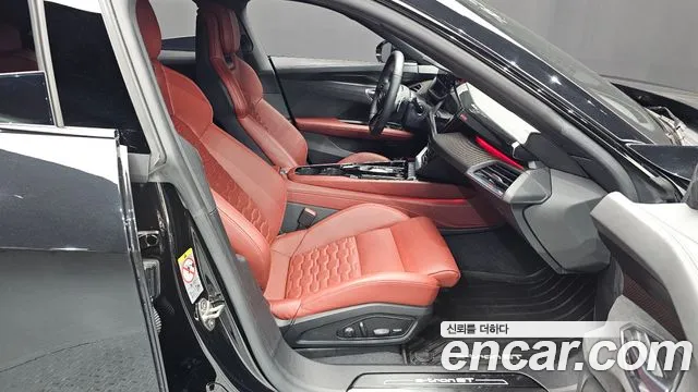 Audi e-tron GT — фото 25