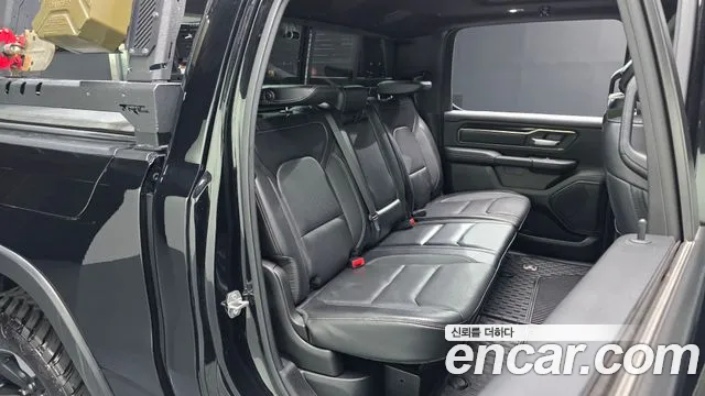 Dodge Ram Pick Up — фото 11