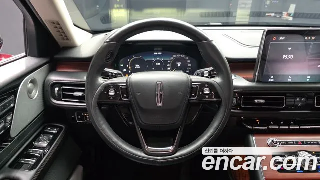 Lincoln Aviator — фото 13