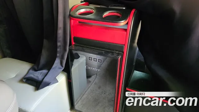 Chevrolet Express Van — фото 11