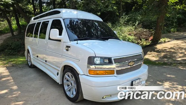 Chevrolet Express Van — фото 2