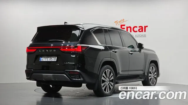Lexus LX — фото 1