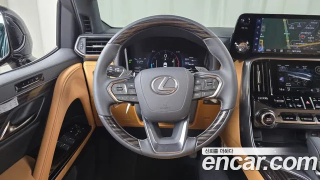 Lexus LX — фото 13