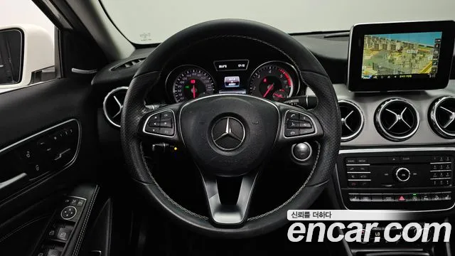 Mercedes-Benz A-Class — фото 13