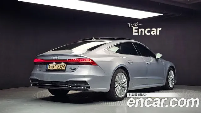 Audi A7 — фото 2