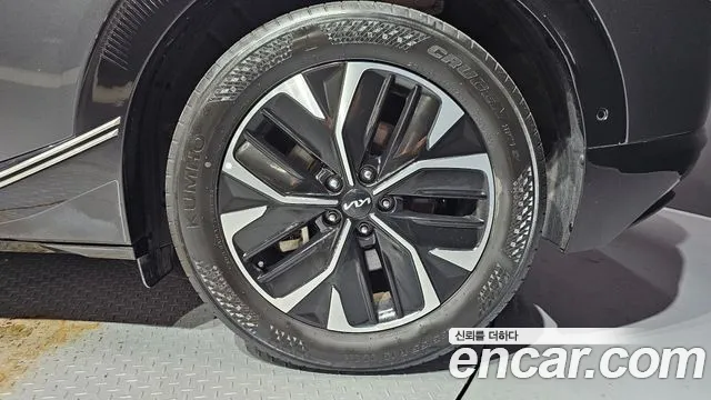 Kia EV6 — фото 21