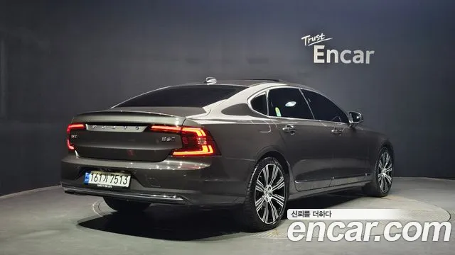 Volvo S90 — фото 1