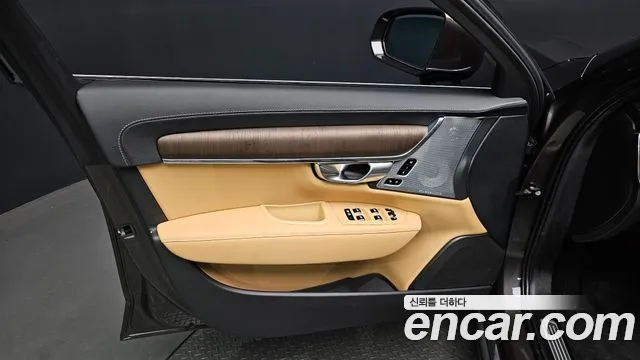 Volvo S90 — фото 24