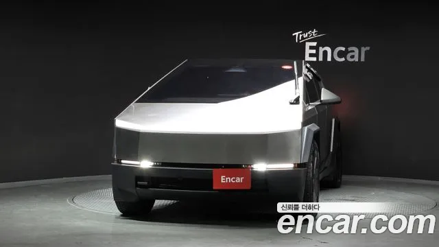 Tesla Cybertruck — фото 3