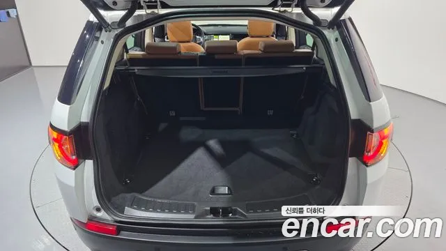 Land Rover Discovery Sport — фото 17