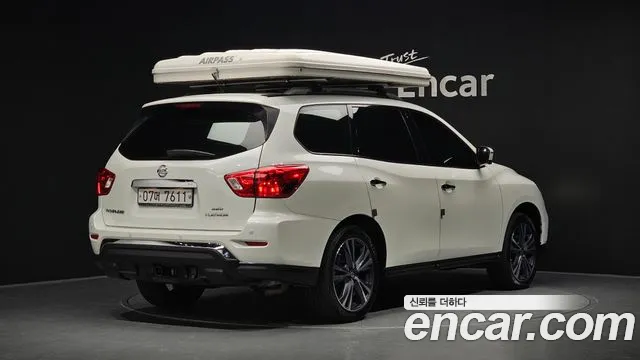 Nissan Pathfinder — фото 2