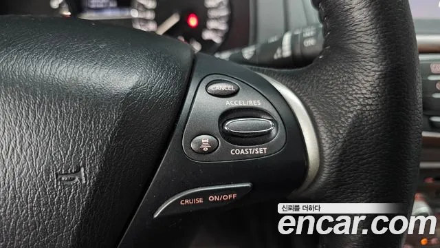 Nissan Pathfinder — фото 29