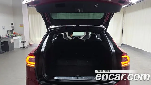Tesla Model X — фото 19
