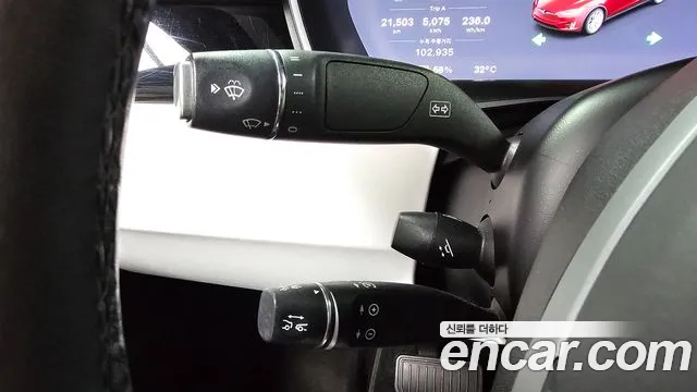 Tesla Model X — фото 17