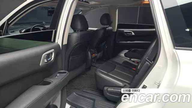 Nissan Pathfinder — фото 12