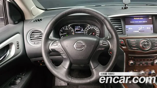 Nissan Pathfinder — фото 13