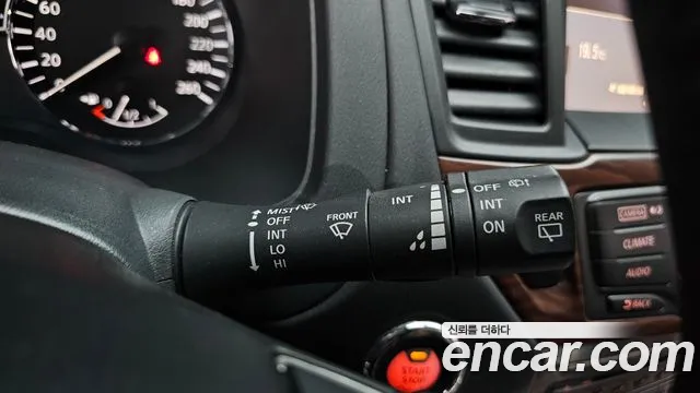 Nissan Pathfinder — фото 27