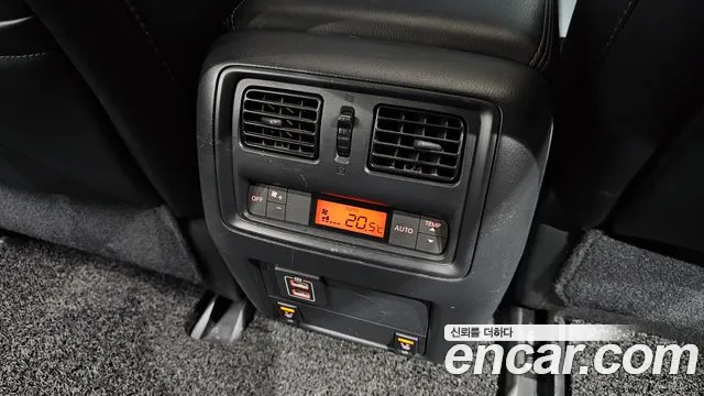 Nissan Pathfinder — фото 31