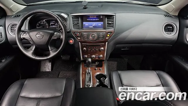Nissan Pathfinder — фото 7