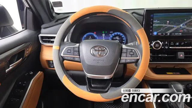 Toyota Highlander — фото 13