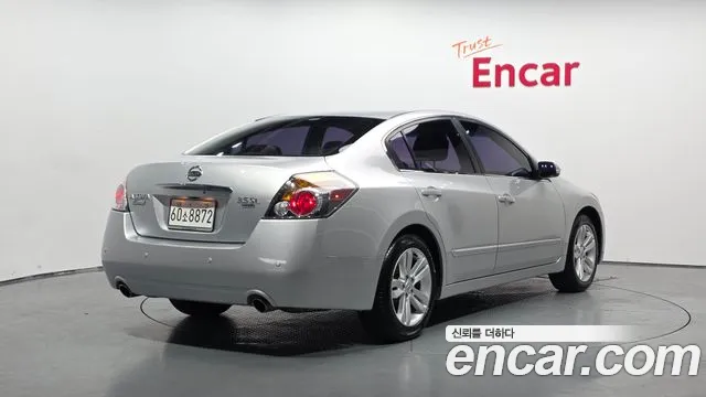 Nissan Altima — фото 2
