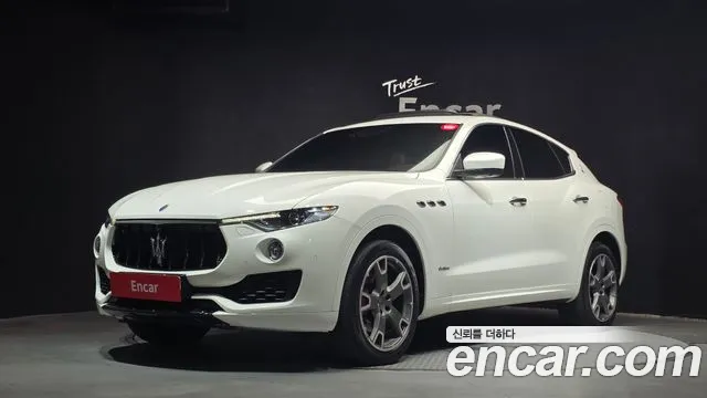 Maserati Levante — фото 1