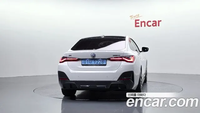 BMW i4 — фото 3
