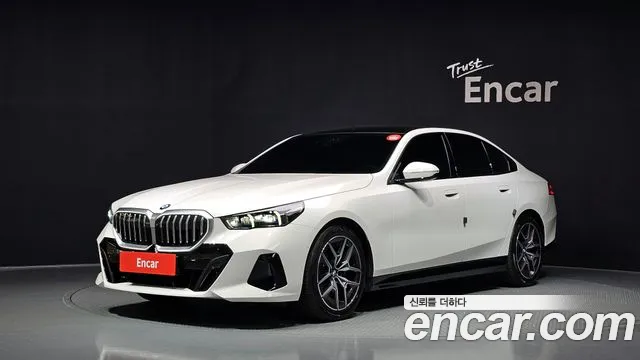 BMW 5-Series — фото 1