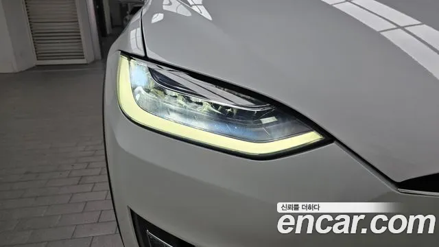 Tesla Model X — фото 22