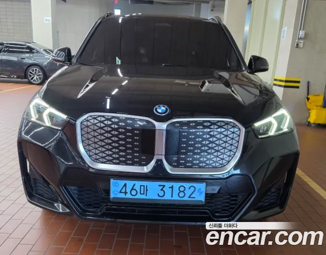 BMW iX1