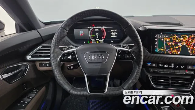 Audi e-tron GT — фото 14