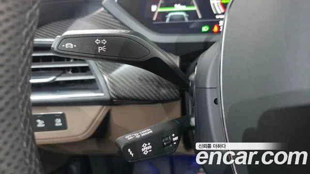 Audi e-tron GT — фото 29