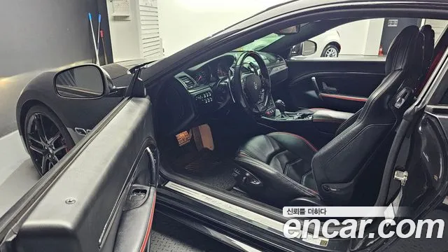 Maserati GranTurismo — фото 10