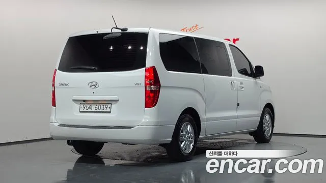 Hyundai Starex — фото 2