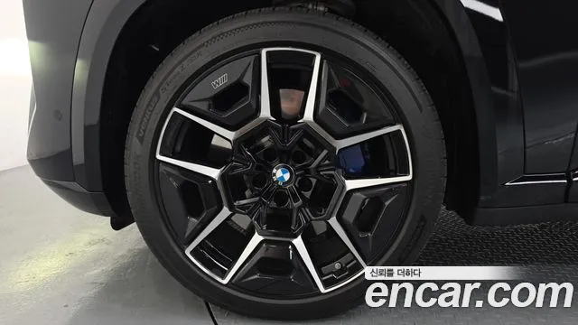 BMW XM — фото 5