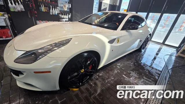 Ferrari FF